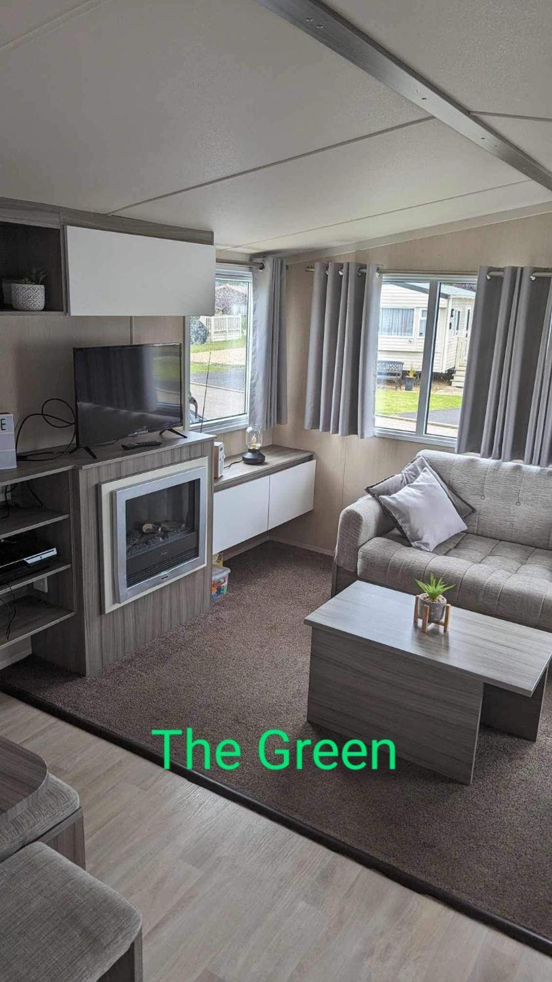 Home From Home Lettings At Tattershall Lakes - The Green Bagian luar foto